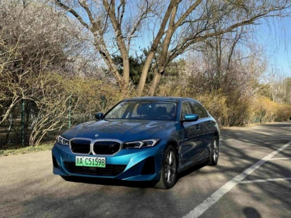 驾驶者的车就是这么给力!试试2024款宝马i3 edrive