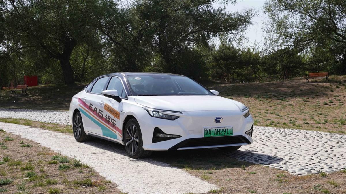 保时捷macan竟然有失传已久的兄弟?bmw新m5到底长什么样!